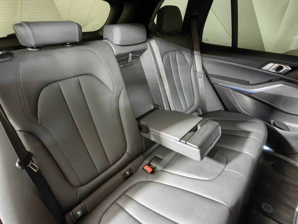 BMW X5 xDrive30d Steptronic (249 л.с.) Черный в АВИЛОН. Слайд №14