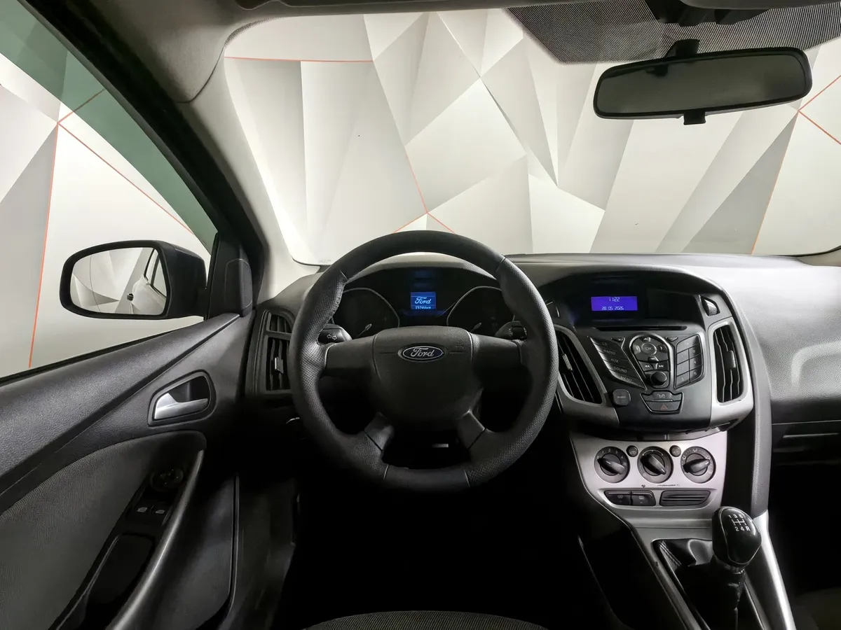 Ford Focus 1.6 MT (125 л.с.) Trend Синий в АВИЛОН. Слайд №19