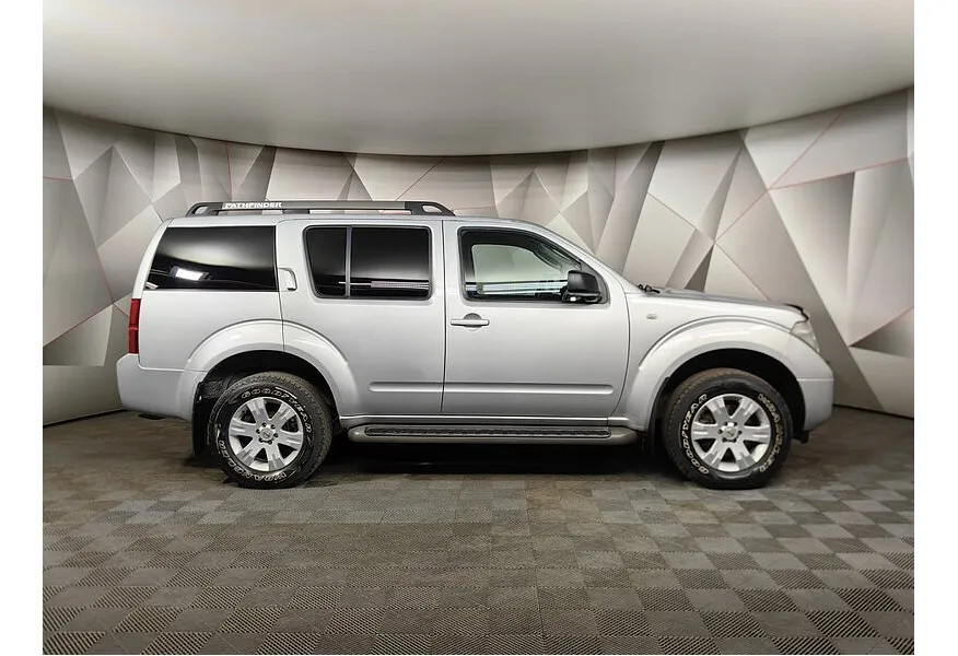 Nissan Pathfinder 2.5 dCi AT (174 л.с.) Серебристый в АВИЛОН. Слайд №6