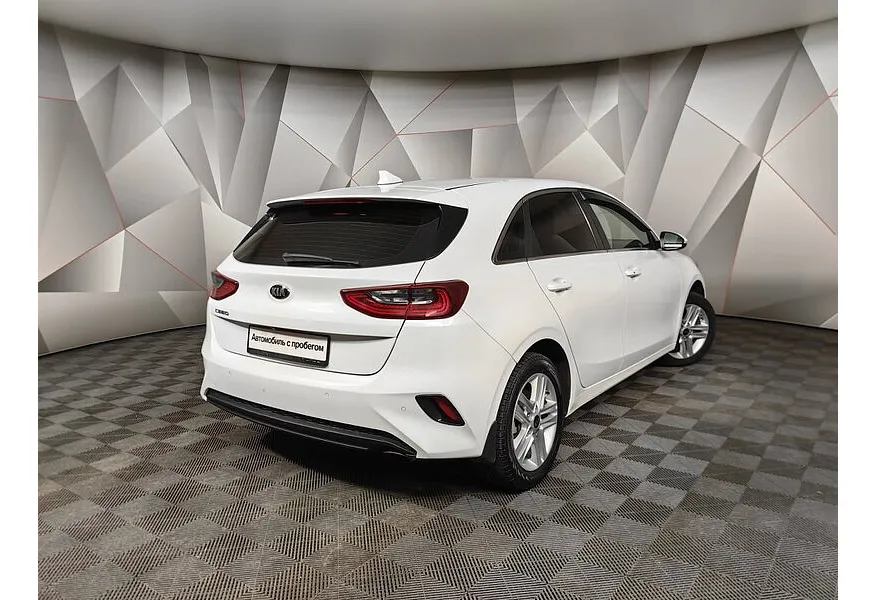 Kia Ceed 1.6 AT (129 л.с.) Classic Белый в АВИЛОН. Слайд №2
