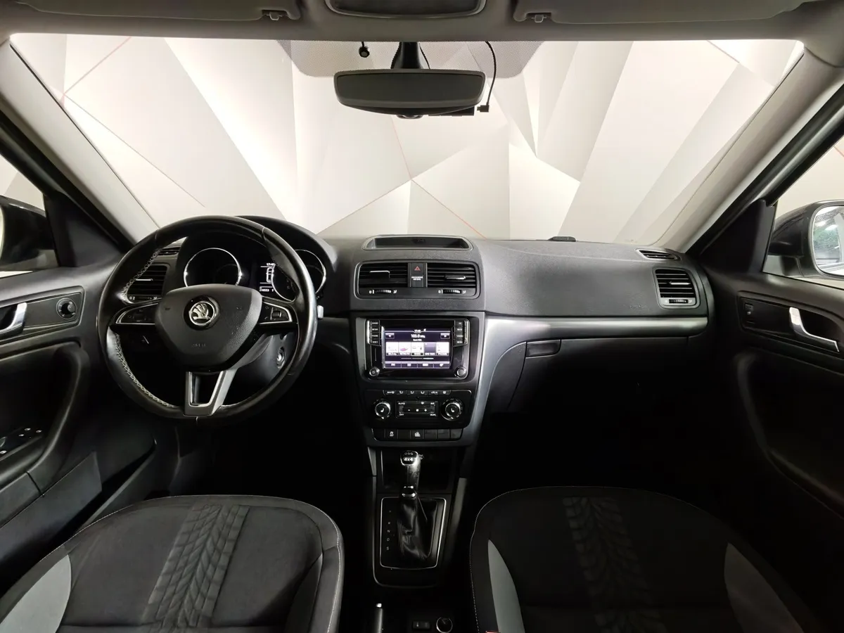 Skoda Yeti 1.8 TSI 4x4 DSG (152 л.с.) Белый в АВИЛОН. Слайд №13