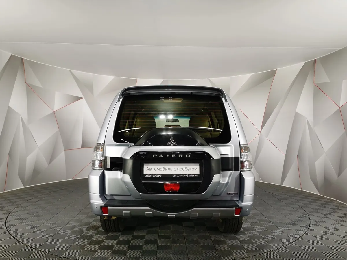 Mitsubishi Pajero 3.8 AT (250 л.с.) Серый в АВИЛОН. Слайд №8