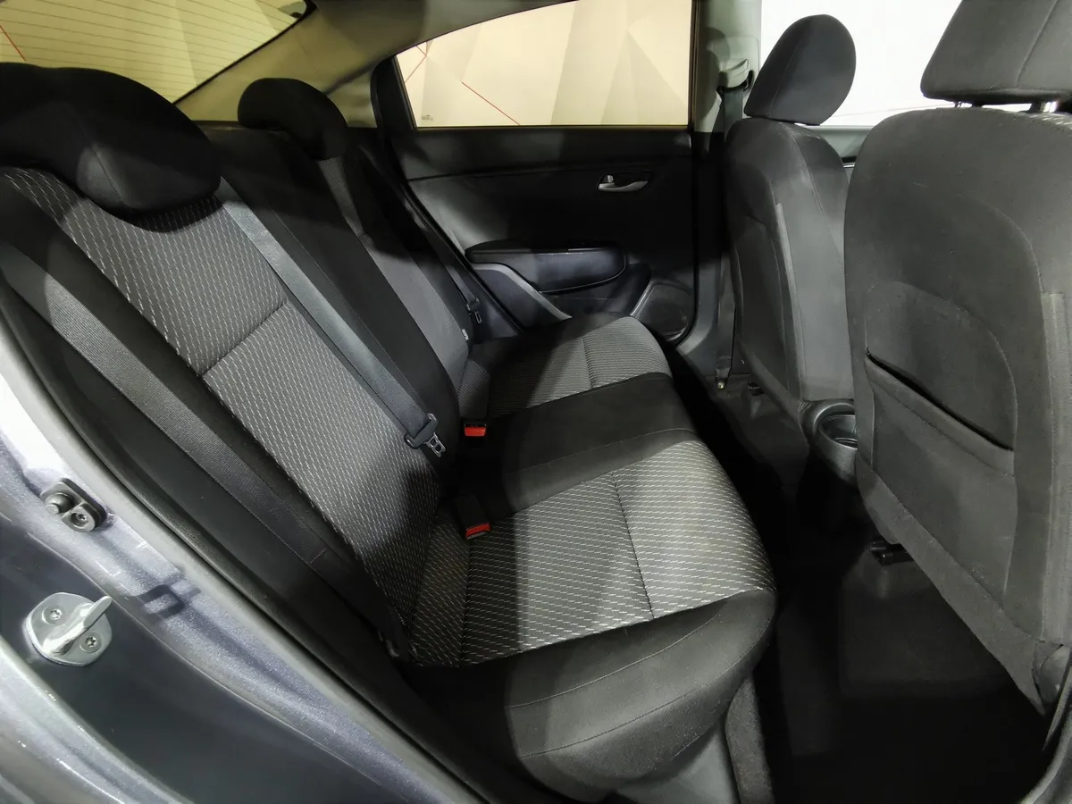 Kia Rio 1.6 MT (123 л.с.) Prestige Серый в АВИЛОН. Слайд №12