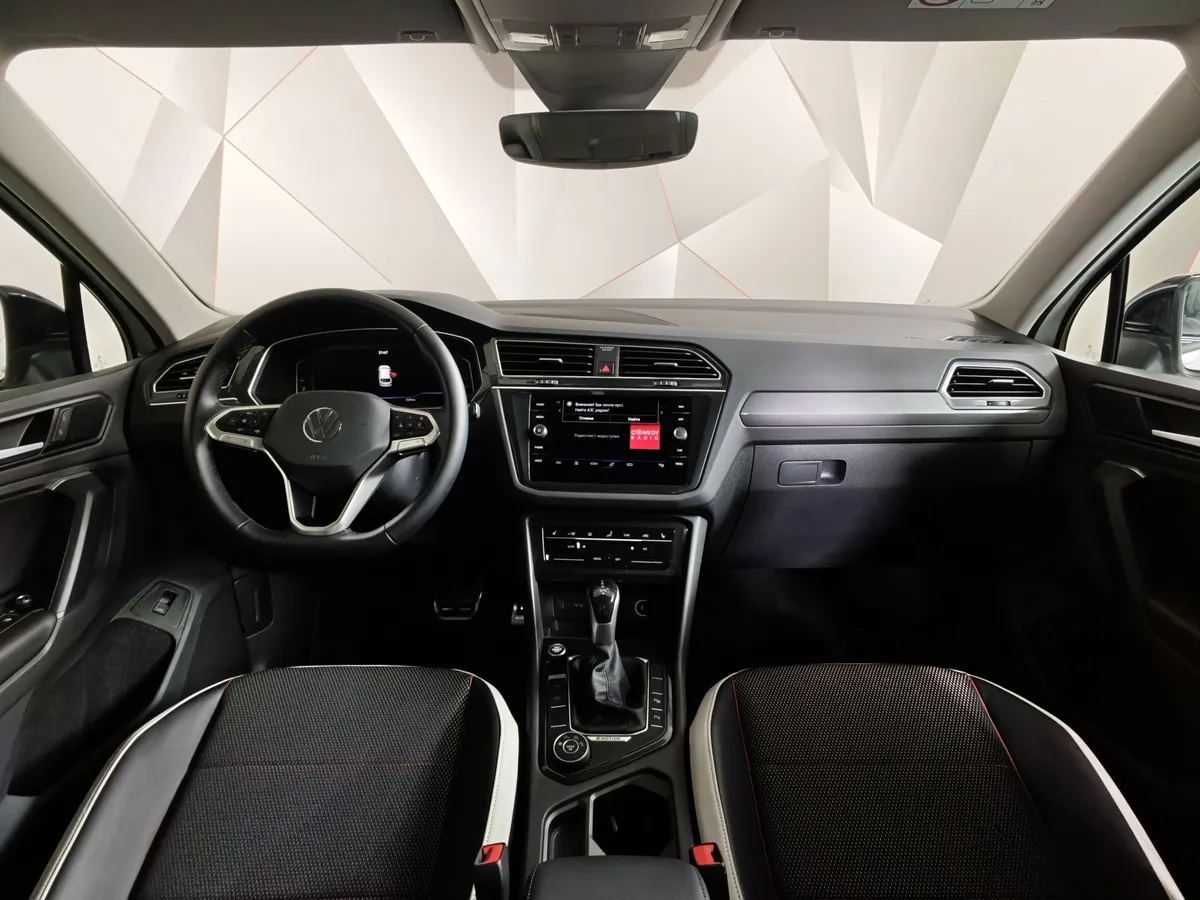 Volkswagen Tiguan 2.0 TSI 4Motion AT (180 л.с.) Urban Sport Белый в АВИЛОН. Слайд №14