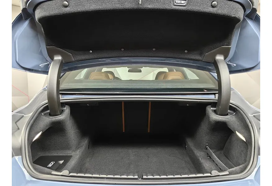 BMW 8 серия 840i xDrive (340 л.с.) M Sport Pro Синий в АВИЛОН. Слайд №9