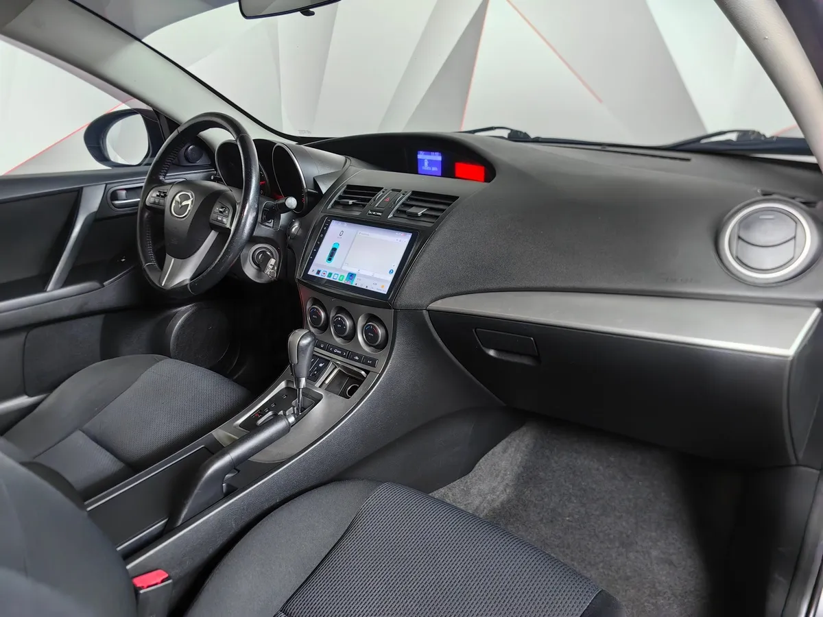 Mazda 3 1.6 AT (105 л.с.) Серый в АВИЛОН. Слайд №12