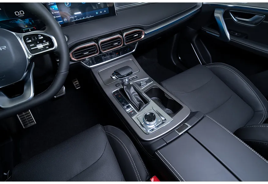 АВИЛОН - JETOUR X70 Plus 1.6 DCT (190 л.с.) Comfort Серебристый - slide 9