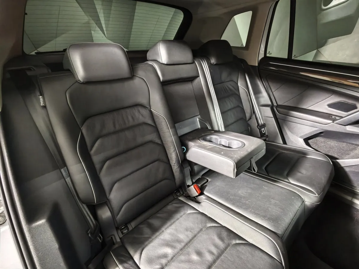 Volkswagen Tiguan 2.0 TSI 4Motion DSG (220 л.с.) R-Line Белый в АВИЛОН. Слайд №17