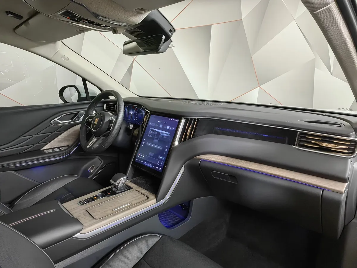 Hongqi HS7 2.0T 8AT 4WD (245 л.с.) Делюкс Белый в АВИЛОН. Слайд №13