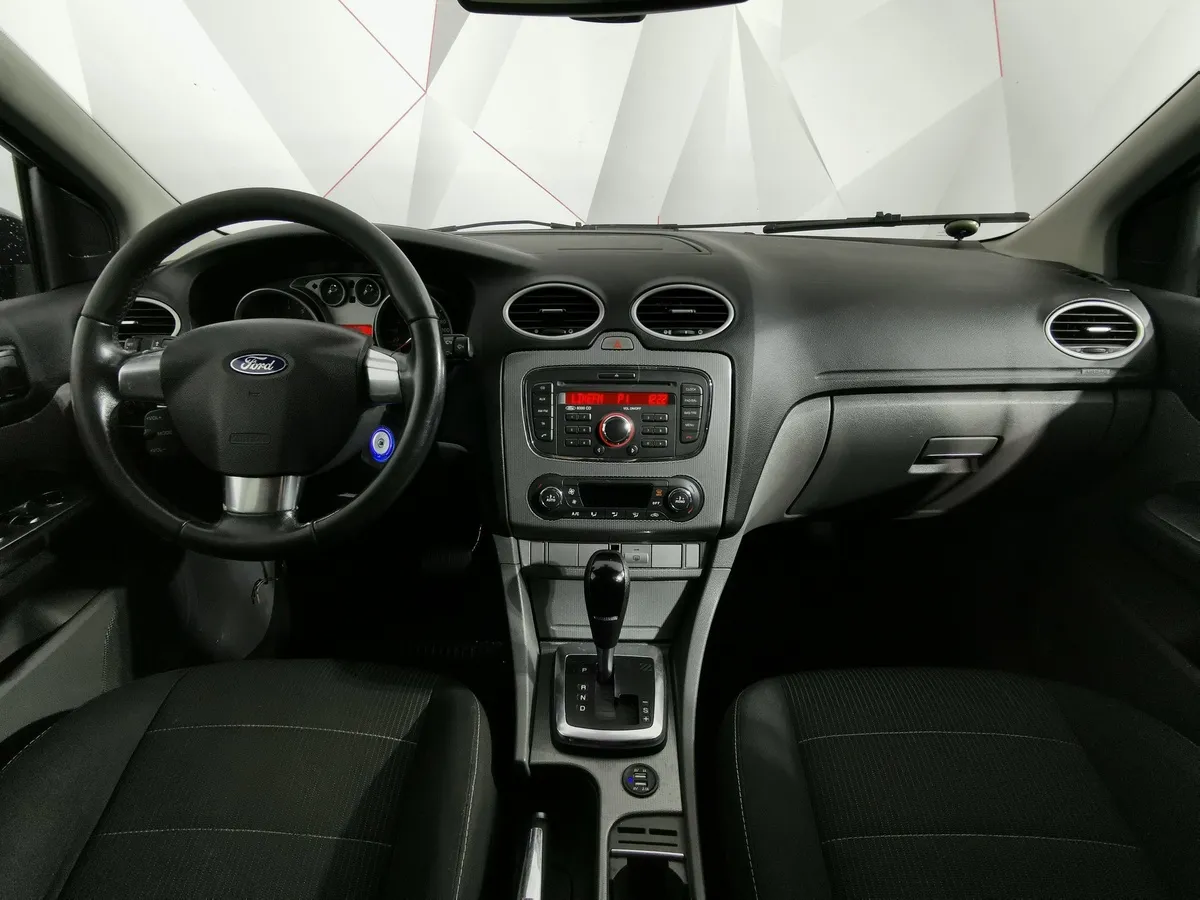 Ford Focus 1.6 AT (101 л.с.) Ghia Серый в АВИЛОН. Слайд №12