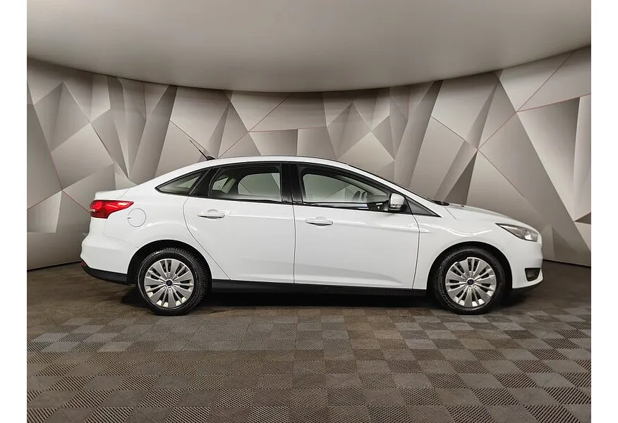 Ford Focus 1.6 Ti-VCT PowerShift (105 л.с.) SYNC Edition Белый в АВИЛОН. Слайд №6