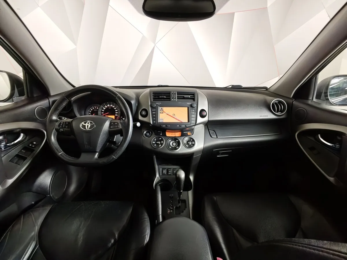 Toyota RAV4 2.0 CVT (158 л.с.) Черный в АВИЛОН. Слайд №14