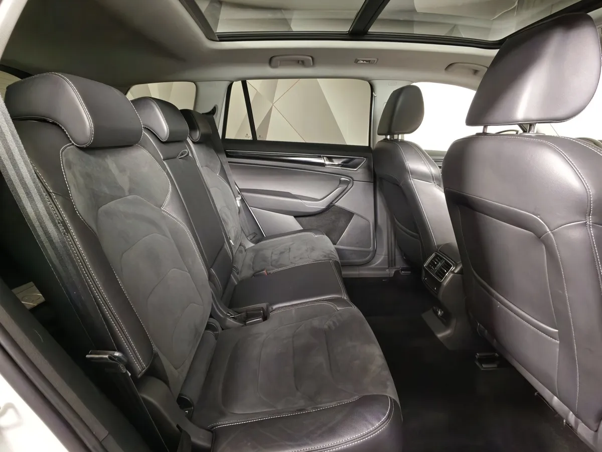 Skoda Kodiaq 2.0 TSI DSG 4X4 (180 л.с.) Белый в АВИЛОН. Слайд №16