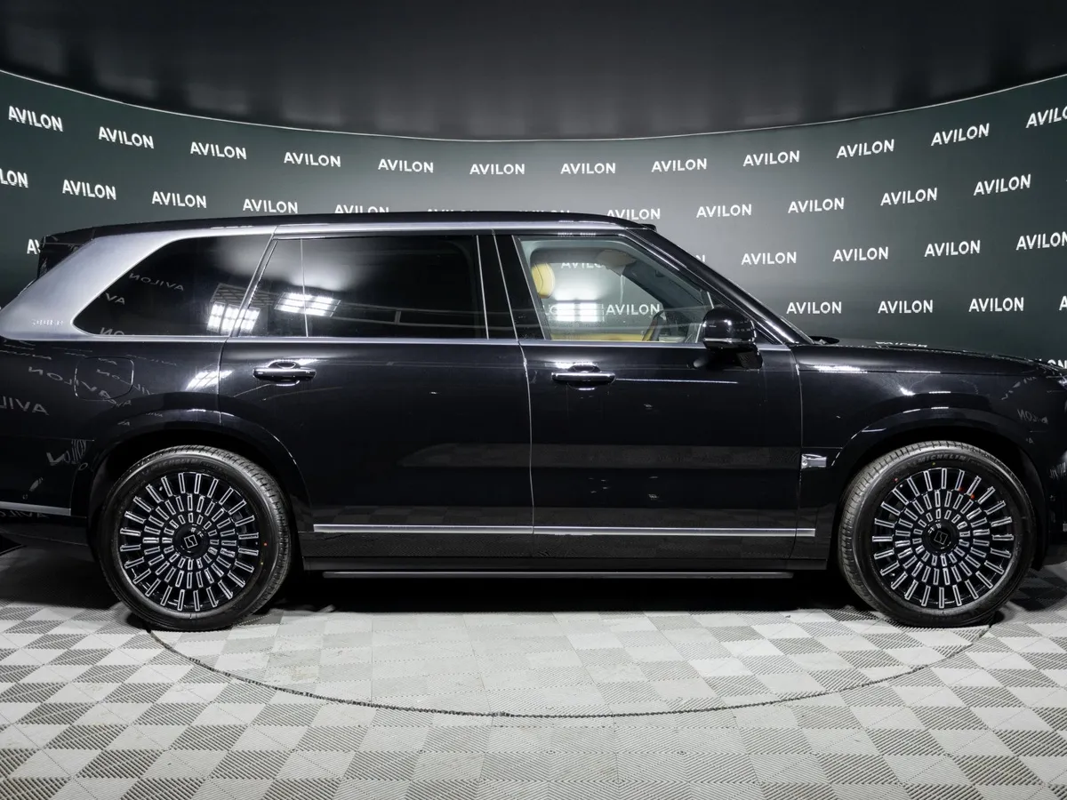 Zeekr 9X 2.0h AT 4WD (1401 л.с.) Obsidian Black Черный в АВИЛОН. Слайд №4