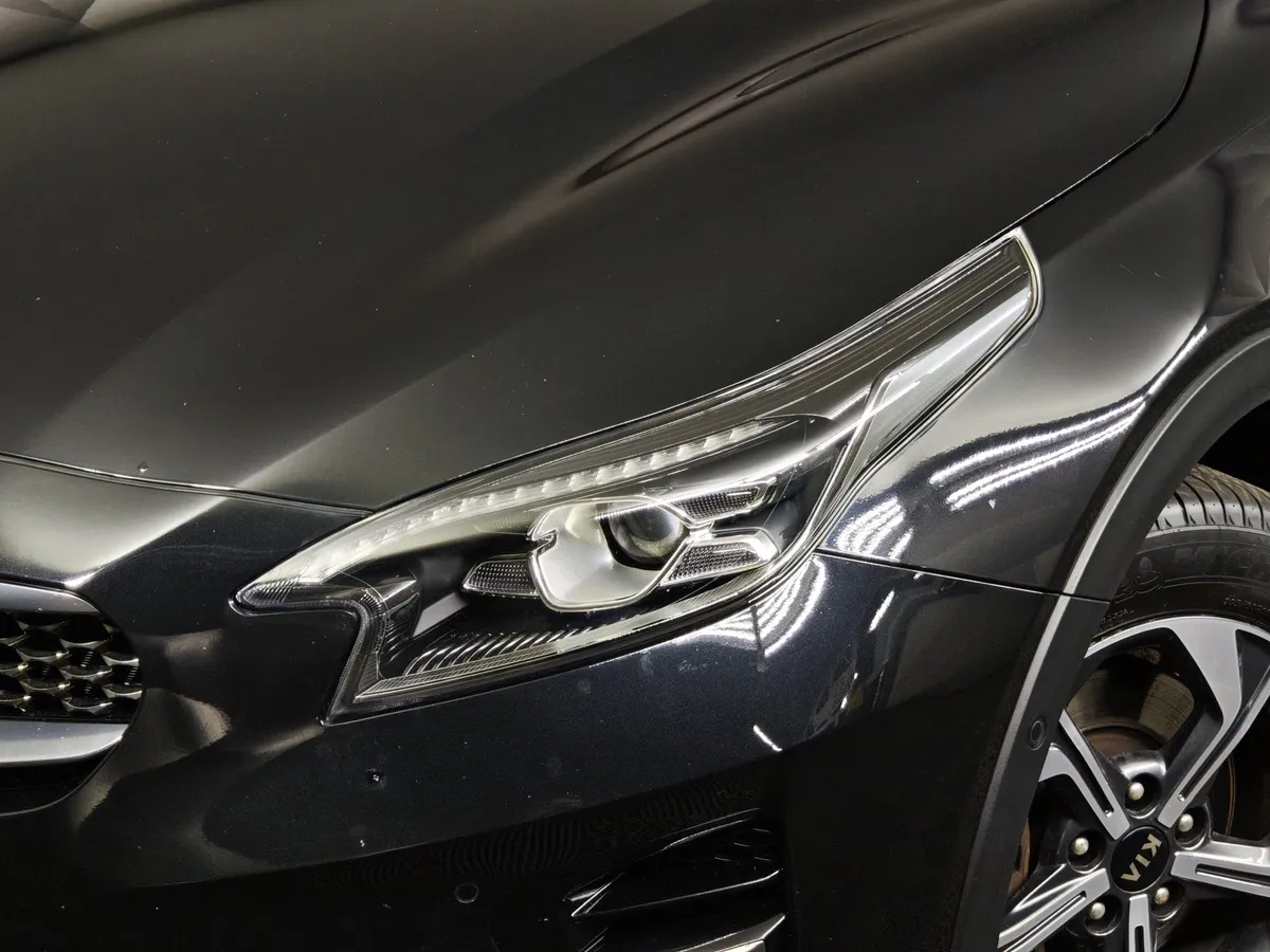 Kia Ceed 1.4 T-GDI AMT (140 л.с.) Comfort Черный в АВИЛОН. Слайд №10