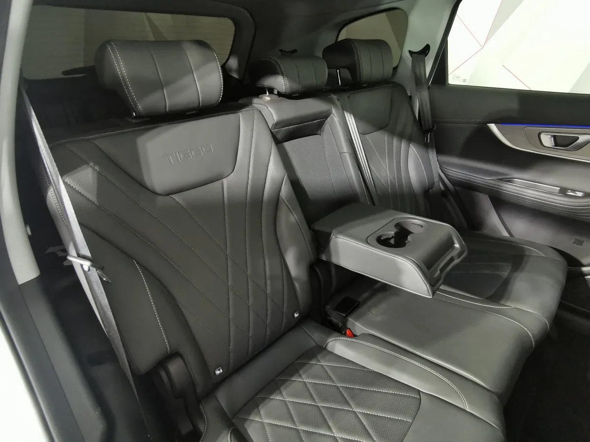 Chery Tiggo 8 Pro Max 1.6T DCT FWD (186 л.с.) Elite Белый в АВИЛОН. Слайд №16