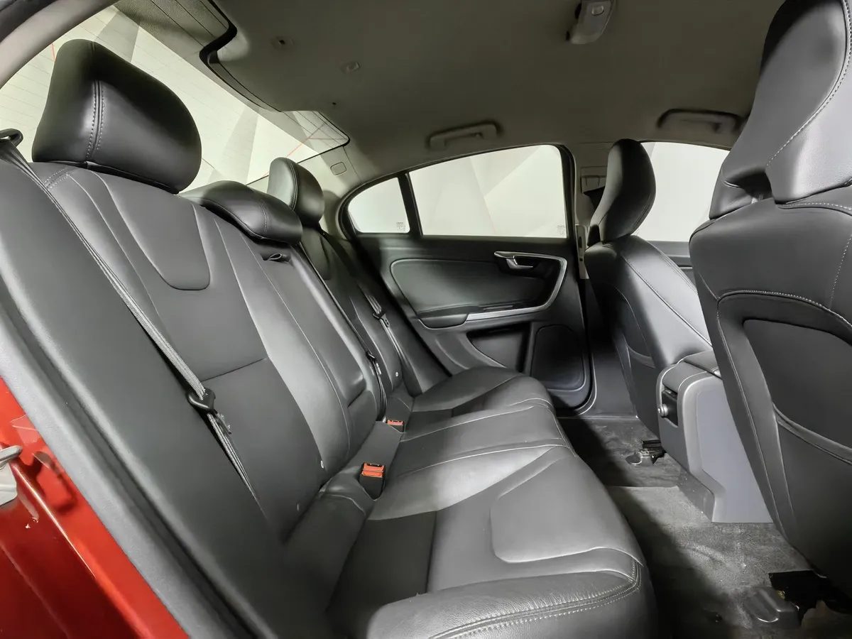 Volvo S60 2.0 T4 AT (180 л.с.) Summum Красный в АВИЛОН. Слайд №16