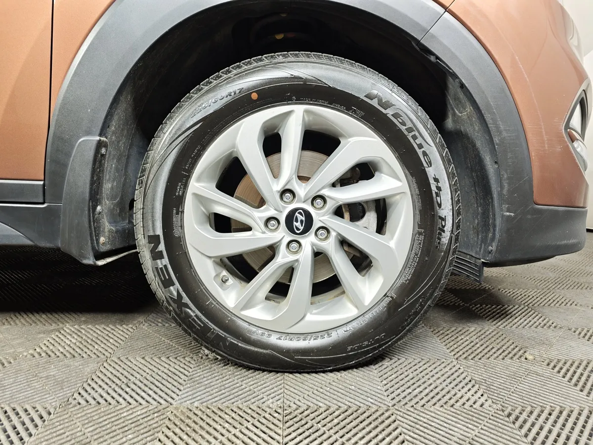 Hyundai Tucson 2.0 AT (150 л.с.) Comfort Коричневый в АВИЛОН. Слайд №9