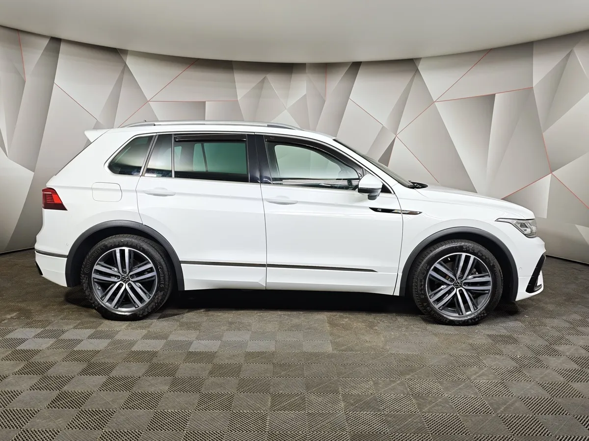 Volkswagen Tiguan 2.0 TSI 4Motion DSG (220 л.с.) R-Line Белый в АВИЛОН. Слайд №6
