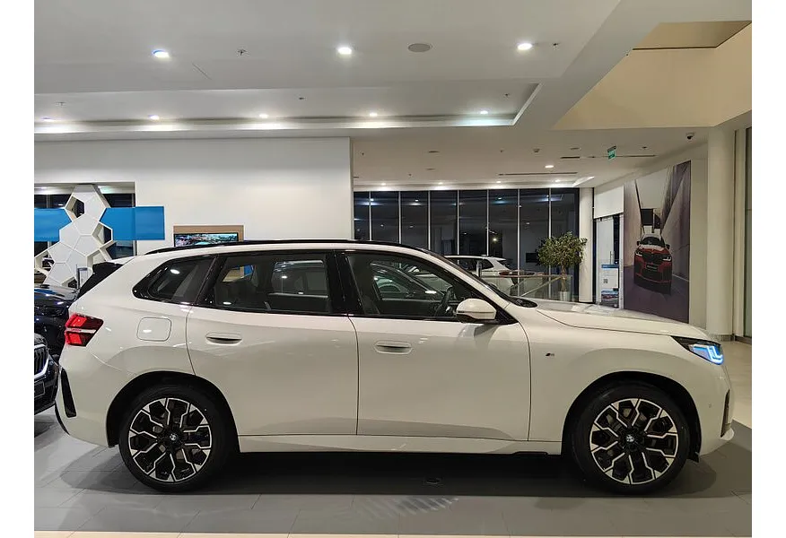 BMW X3 xDrive30L AT (258 л.с.) Белый в АВИЛОН. Слайд №2