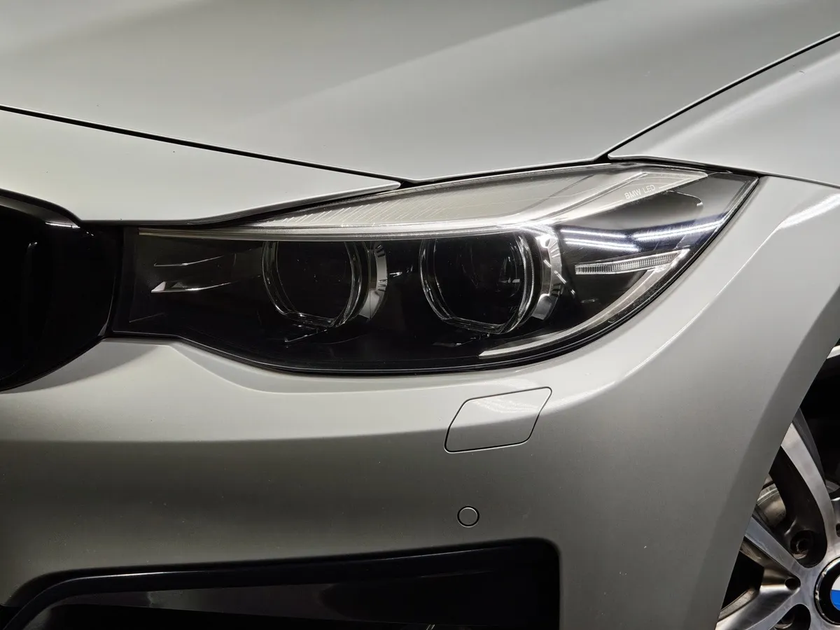 BMW 3 серия 320i xDrive AT (184 л.с.) Серебристый в АВИЛОН. Слайд №8