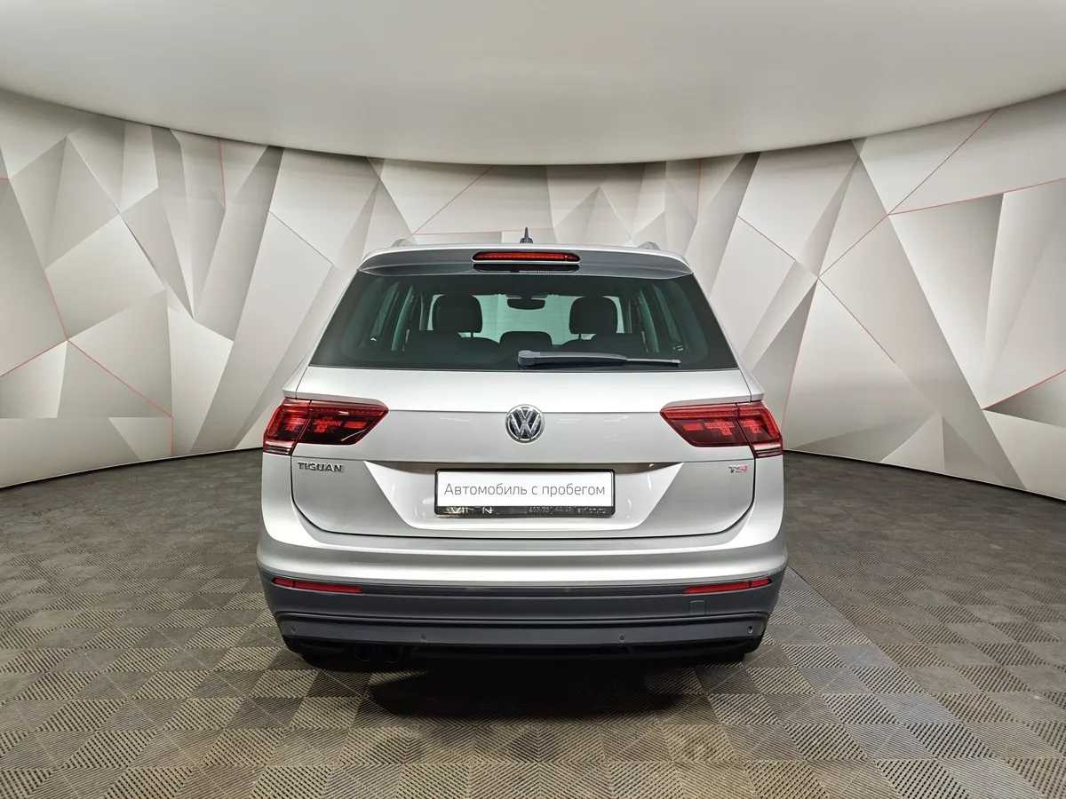 Volkswagen Tiguan 1.4 TSI BlueMotion DSG (150 л.с.) Sport&Style Серебристый в АВИЛОН. Слайд №8