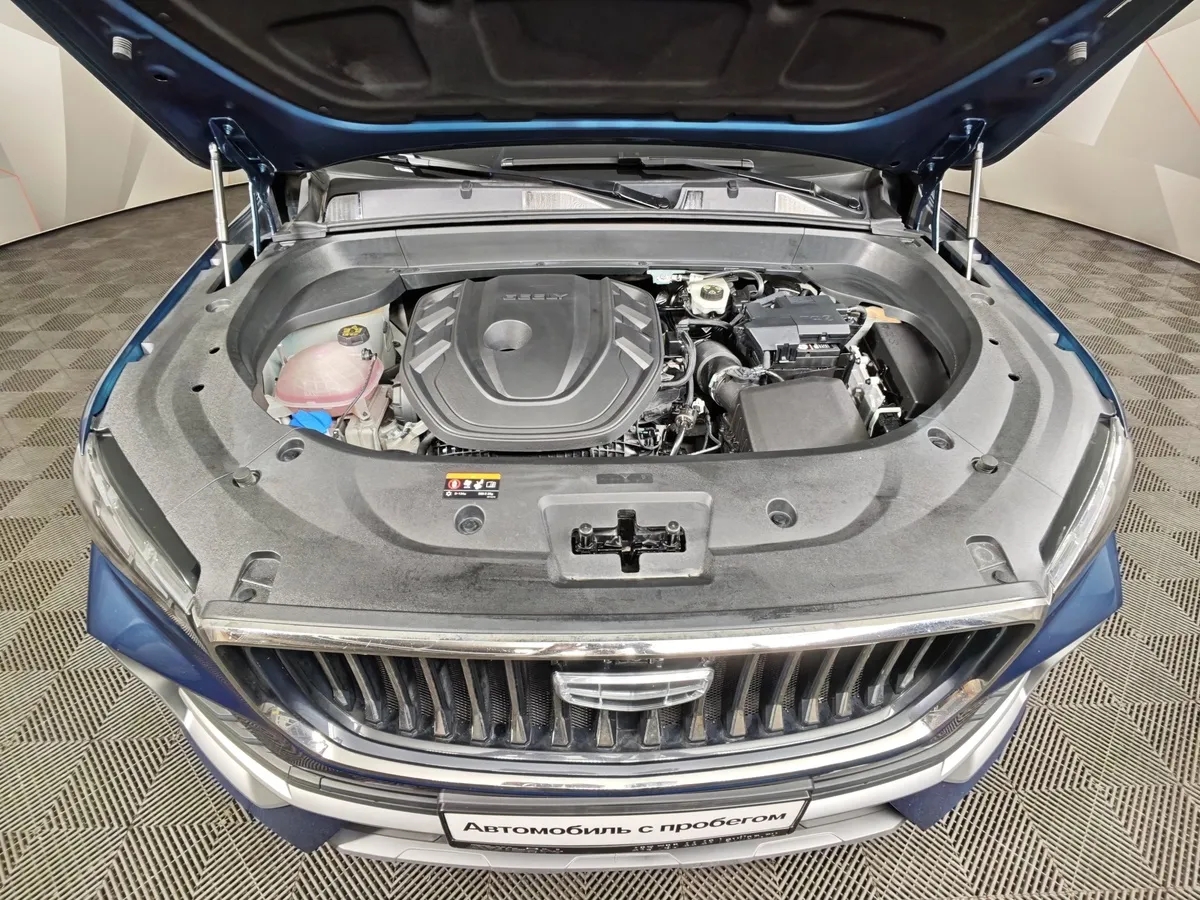 Geely Monjaro 2.0T 8AT 4WD (238 л.с.) Exclusive Синий в АВИЛОН. Слайд №11