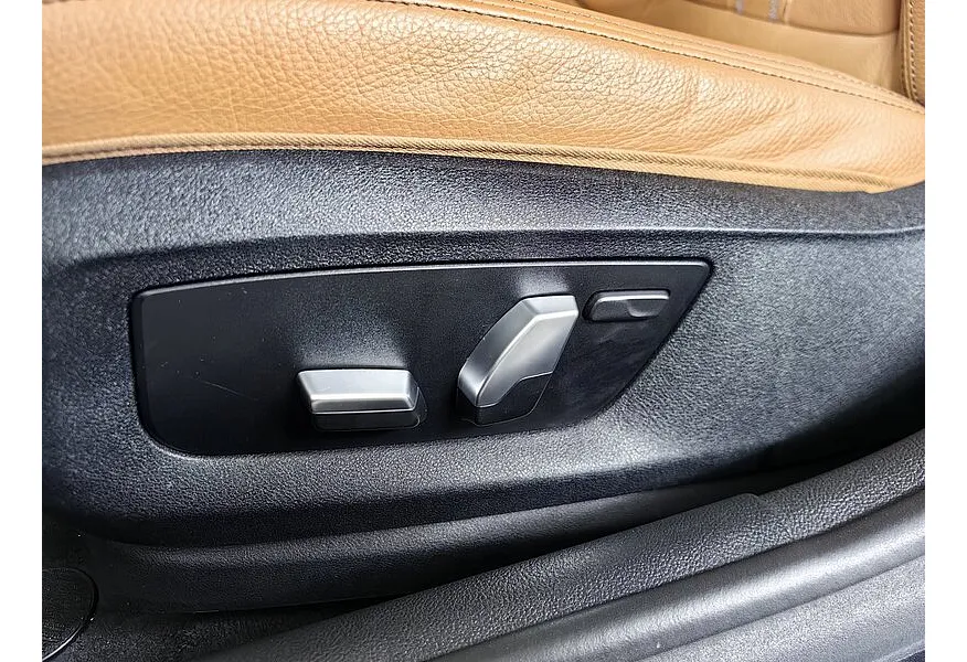 BMW 5 серия 530d xDrive Steptronic (249 л.с.) M Sport Pro Серый в АВИЛОН. Слайд №17