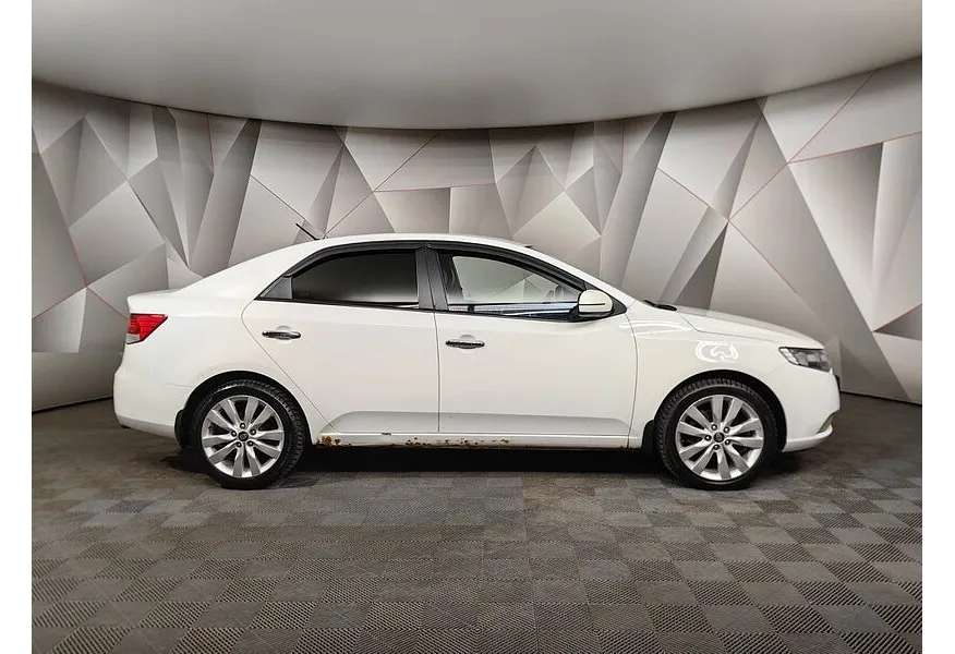 Kia Cerato 2.0 AT (150 л.с.) Белый в АВИЛОН. Слайд №6