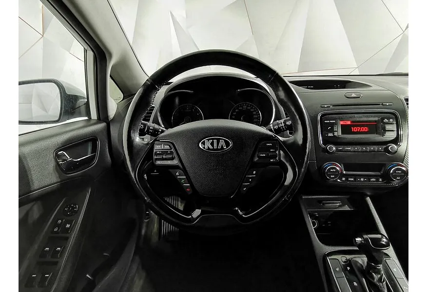 Kia Cerato 1.6 AT (130 л.с.) Comfort Белый в АВИЛОН. Слайд №19
