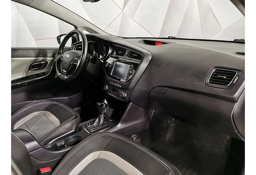 Kia Ceed 1.6 DCT (135 л.с.) Prestige Серый в АВИЛОН. Слайд №13