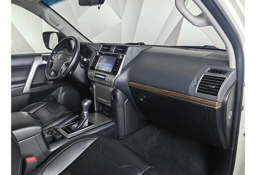 АВИЛОН - Toyota Land Cruiser Prado 2.8 D AT 4WD (5 мест) (177 л.с.) Комфорт Белый - slide 10