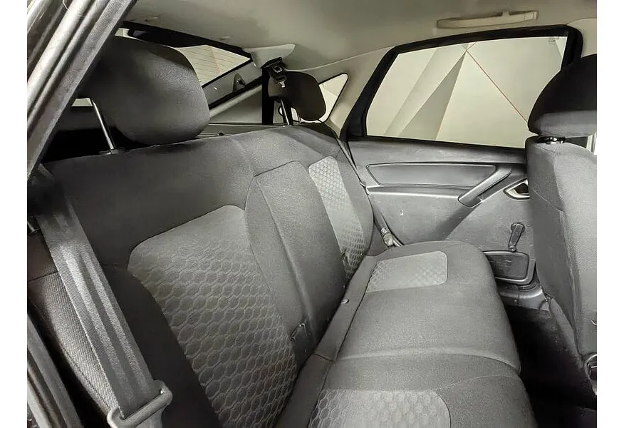 ВАЗ (Lada) Granta 1.6 MT (90 л.с.) Comfort Черный в АВИЛОН. Слайд №13