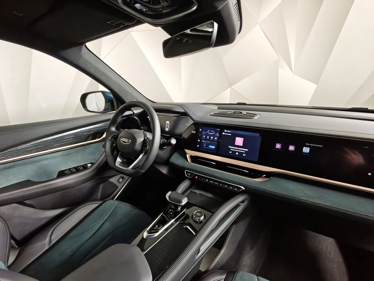 Geely Monjaro 2.0T 8AT 4WD (238 л.с.) Exclusive LE Синий в АВИЛОН. Слайд №13