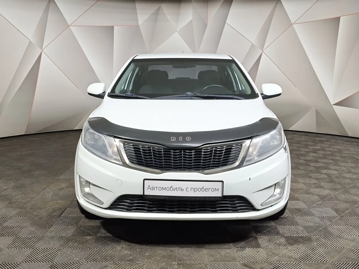 Kia Rio 1.6 MT (123 л.с.) Luxe Белый в АВИЛОН. Слайд №7