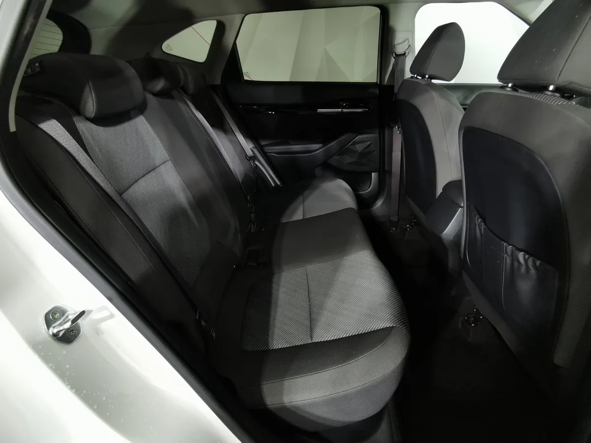 Kia Seltos 2.0 MPI 4WD IVT (149 л.с.) Luxe Белый в АВИЛОН. Слайд №15