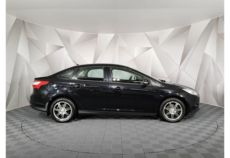Ford Focus 1.6 Ti-VCT PowerShift (125 л.с.) SYNC Edition Черный в АВИЛОН. Слайд №4