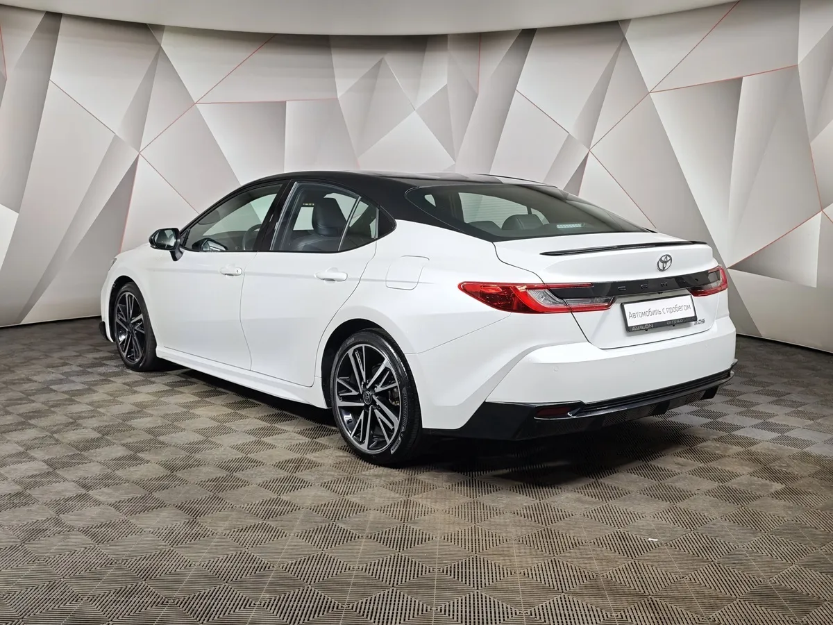 Toyota Camry 2.0 AT (173 л.с.) Sport Белый в АВИЛОН. Слайд №4