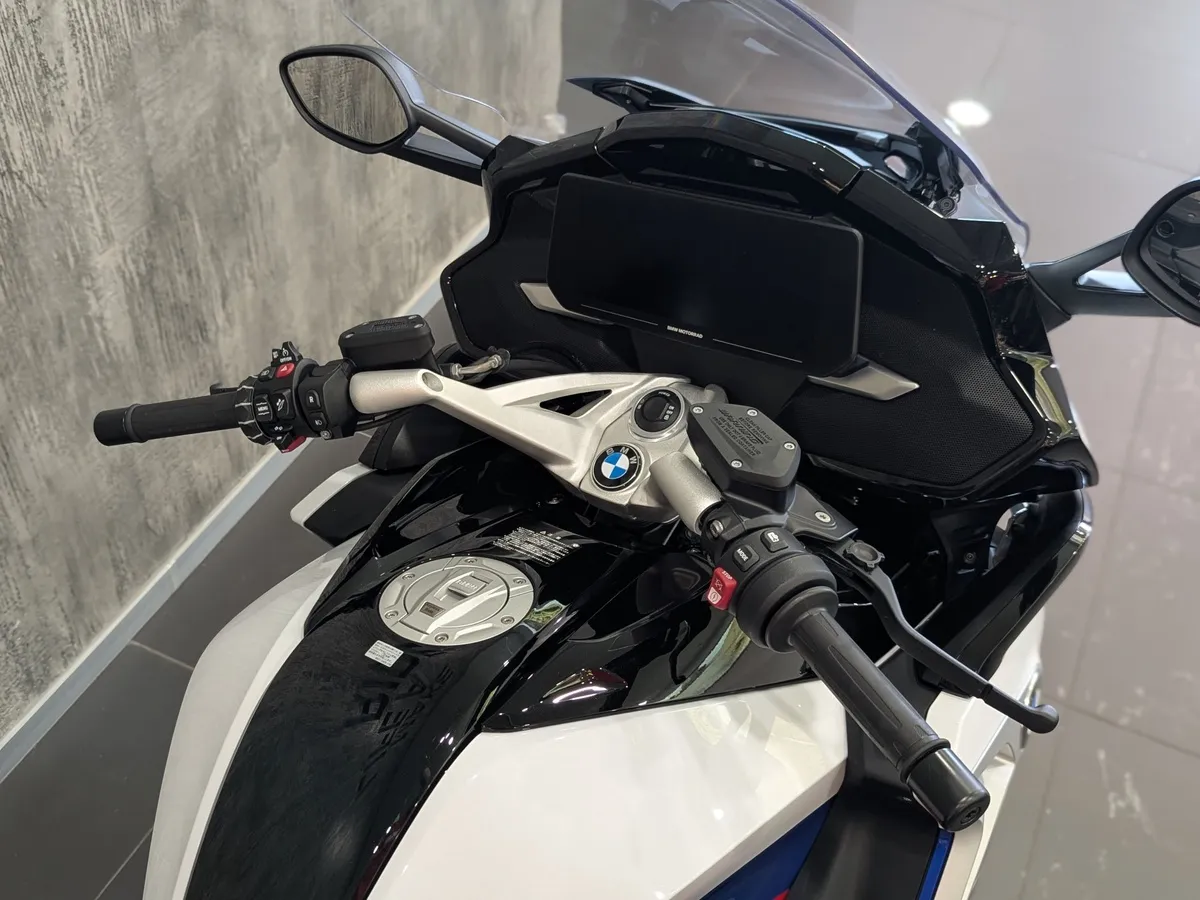 BMW Motorrad K 1600 GT K 1600 GT 1649 см³ (160) 1649 Белый в АВИЛОН. Слайд №3