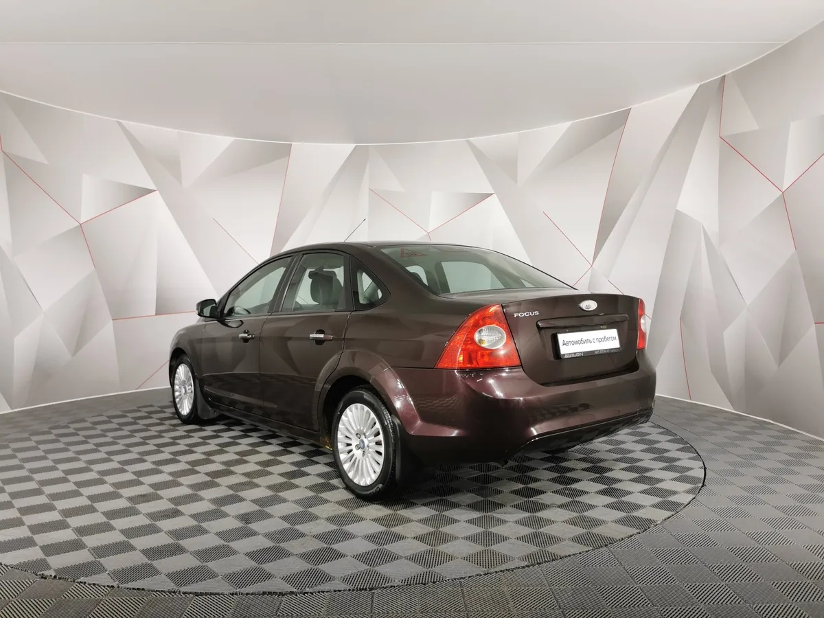 Ford Focus 1.6 AT (101 л.с.) Titanium Фиолетовый в АВИЛОН. Слайд №4