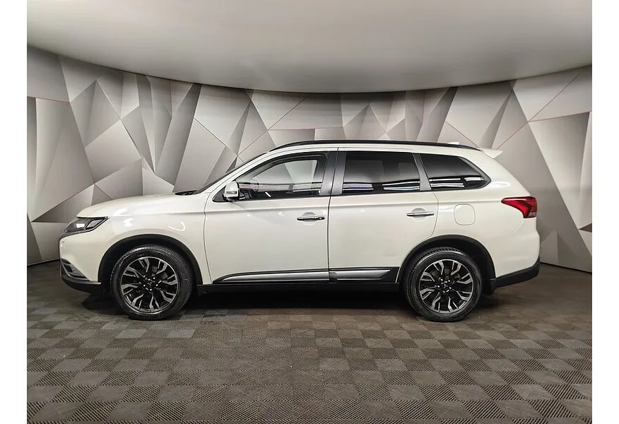 АВИЛОН - Mitsubishi Outlander 2.4 CVT 4WD (167 л.с.) Белый - slide 2