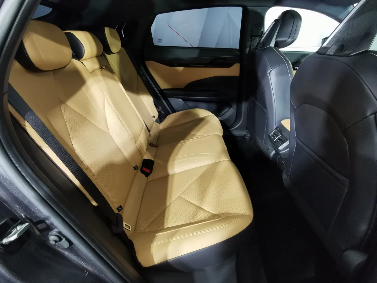 Changan UNI-V 1.5 AMT (181 л.с.) Tech Серый в АВИЛОН. Слайд №15
