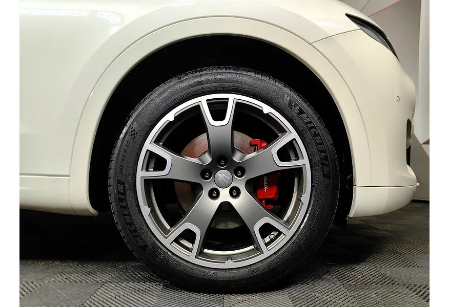 Maserati Levante 3.0 V6 AT (350 л.с.) Белый в АВИЛОН. Слайд №9