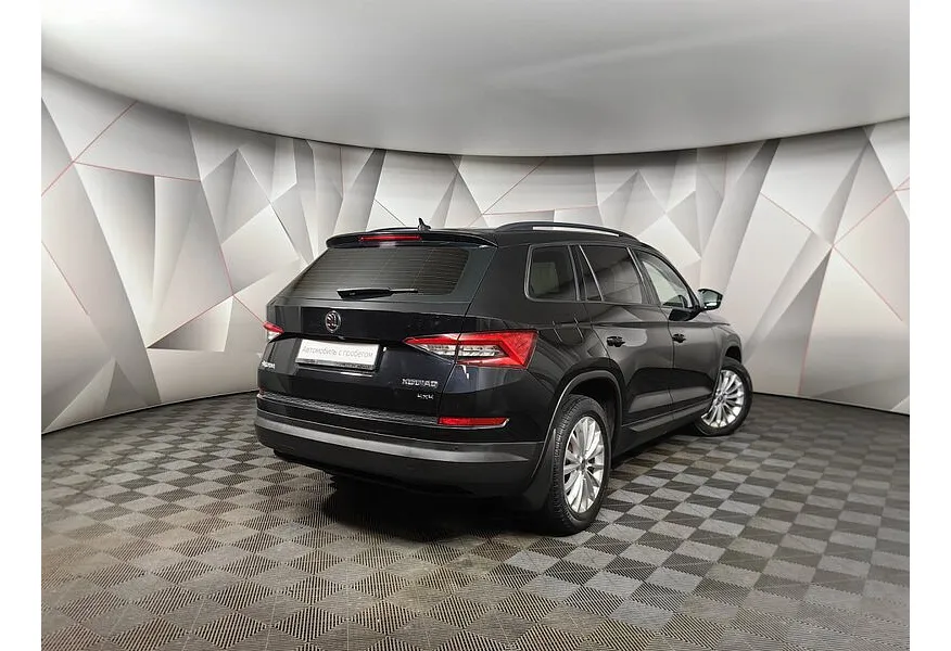 АВИЛОН - Skoda Kodiaq 2.0 TDI DSG 4X4 (150 л.с.) Черный - slide 7