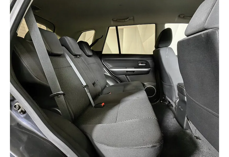 Suzuki Grand Vitara 2.0 AT (140 л.с.) Черный в АВИЛОН. Слайд №16