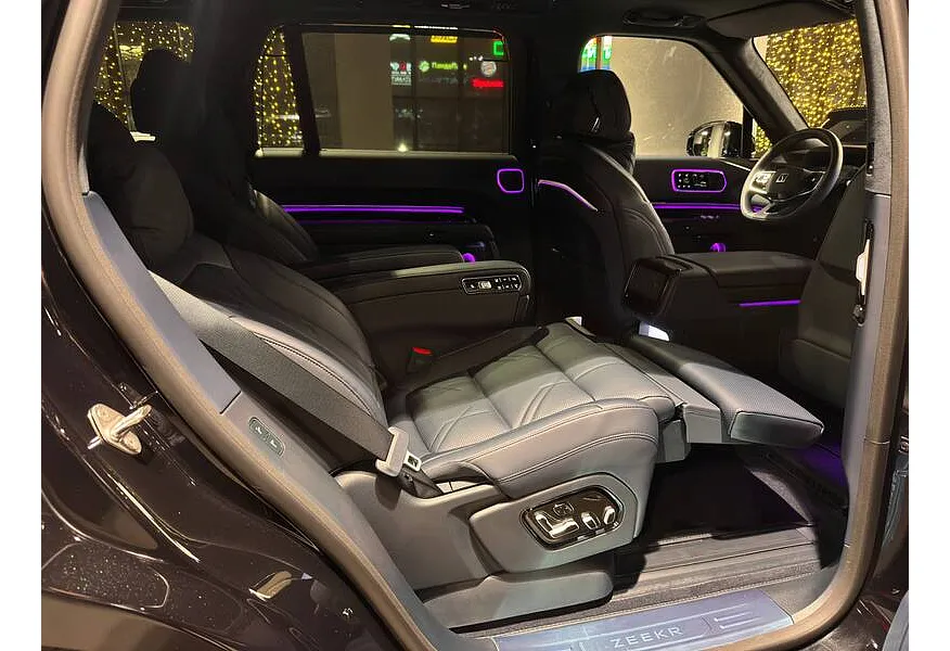 Zeekr 9X 2.0h AT 4WD (1177 л.с.) Ultra Черный в АВИЛОН. Слайд №13