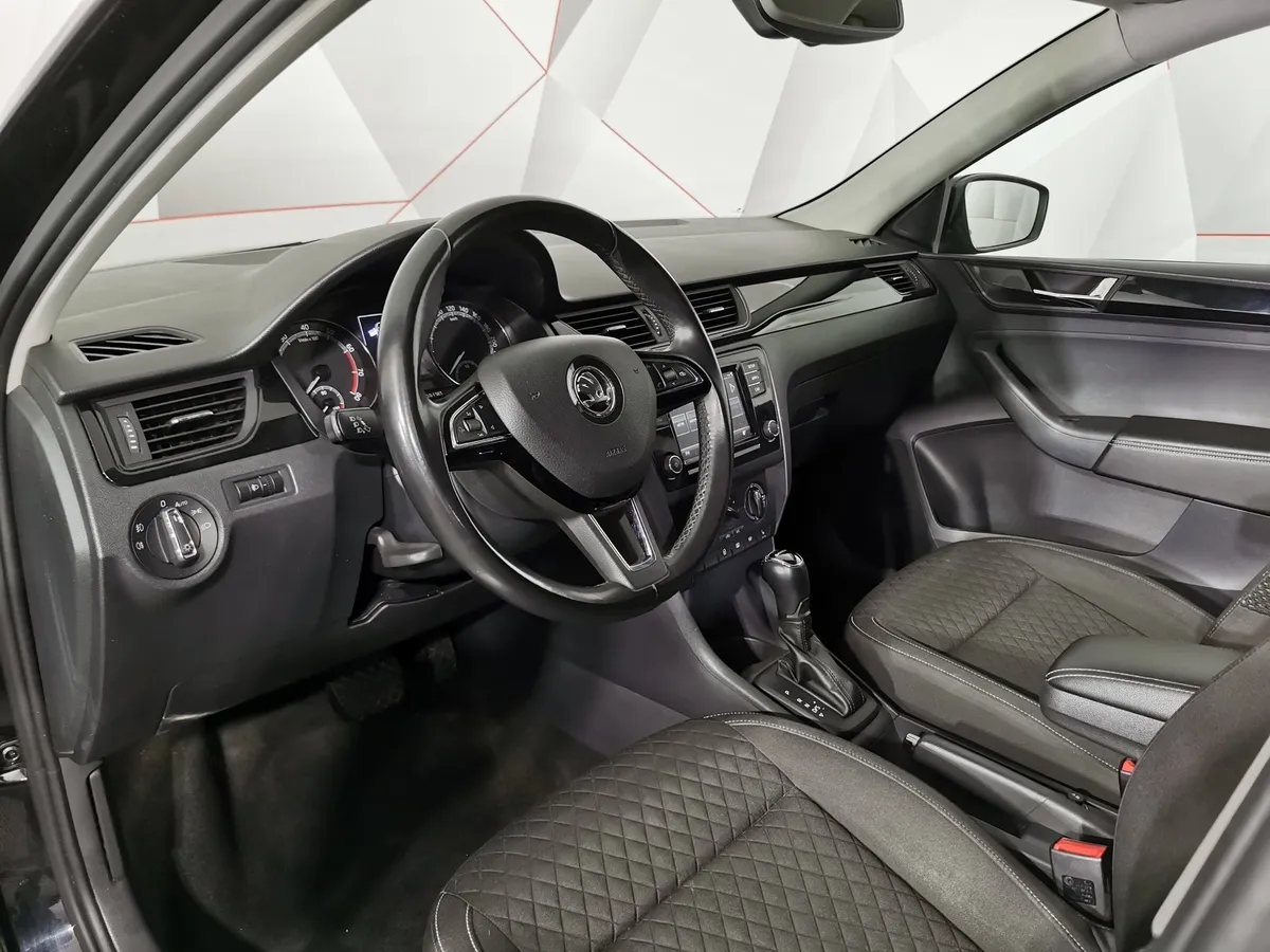 Skoda Rapid 1.4 TSI DSG (125 л.с.) Active Черный в АВИЛОН. Слайд №18