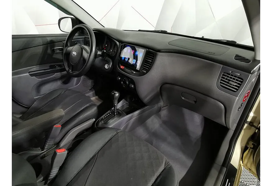 АВИЛОН - Kia Rio 1.4 AT (97 л.с.) Бежевый - slide 13