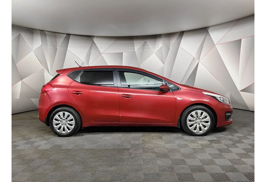 Kia Ceed 1.6 AT (130 л.с.) Comfort Красный в АВИЛОН. Слайд №6