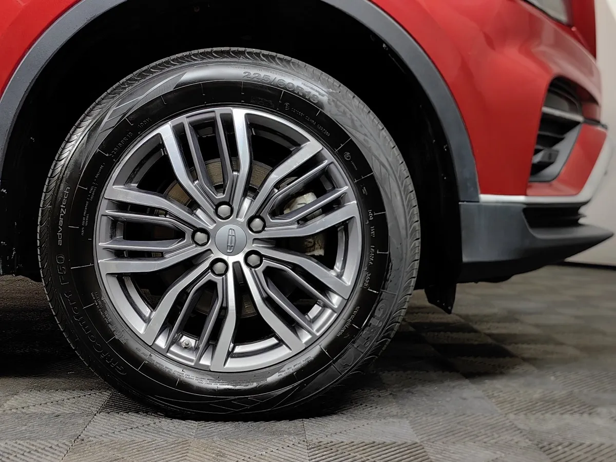 Geely Atlas Pro 1.5T 7DCT AWD (177 л.с.) Flagship Красный в АВИЛОН. Слайд №9